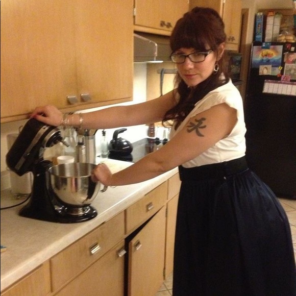 Meet your Posher, Stephanie - Picture 4 of 7